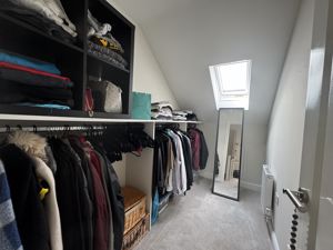 Walk in Dressing/Wardrobe- click for photo gallery